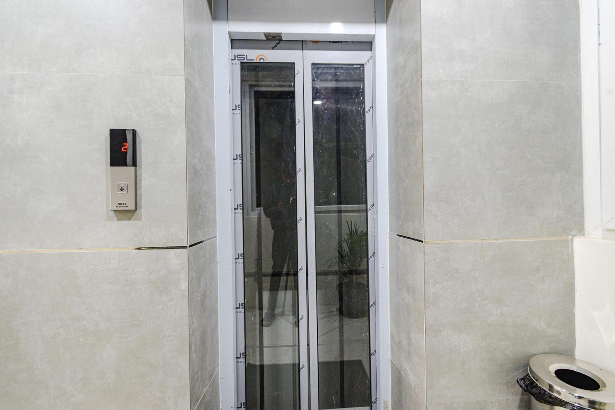 Fabhotel Ssr Ikon Suites - Nr Hyderabad Central University, Kondapur Exterior photo